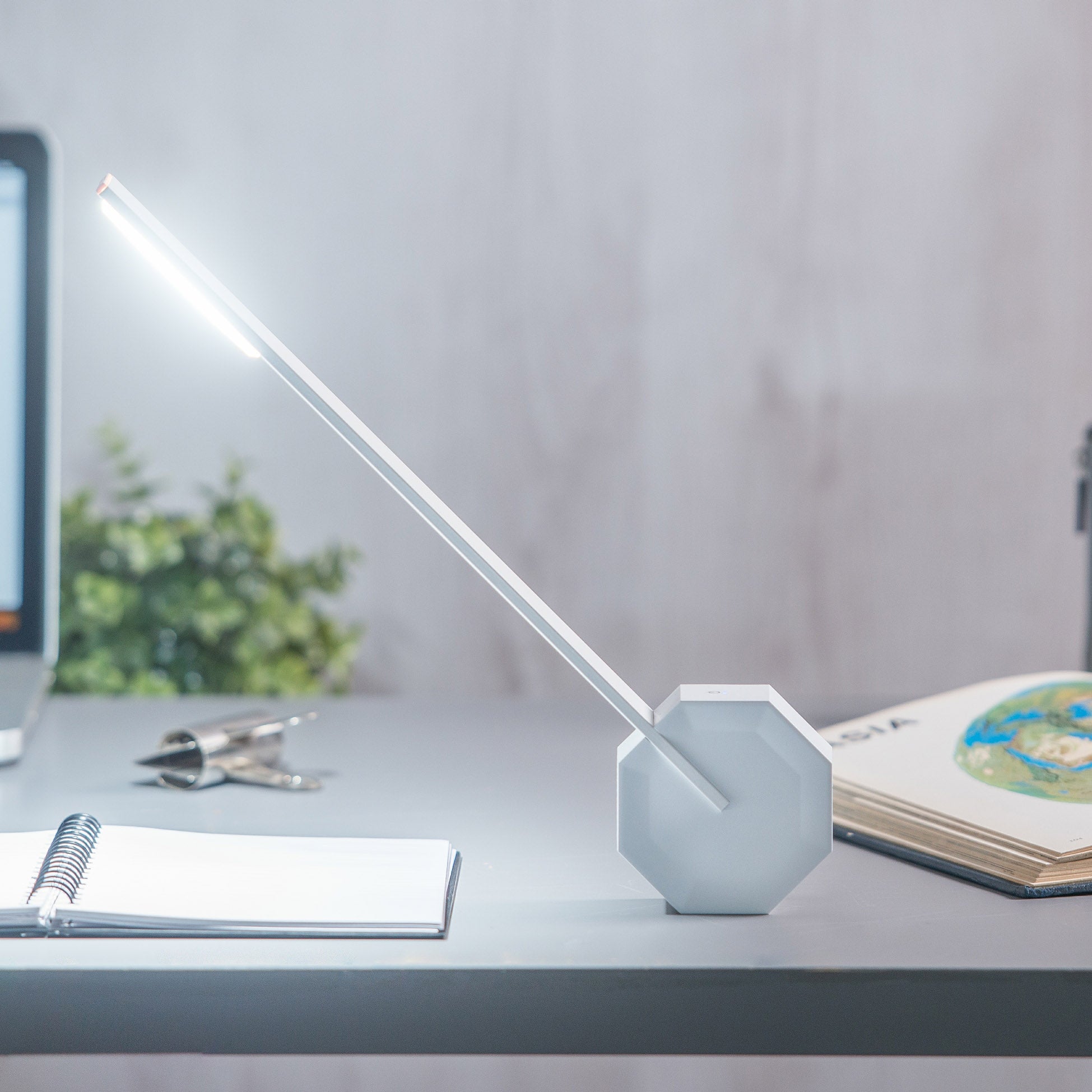 Octagon Portable Desk Light - White - Image 3