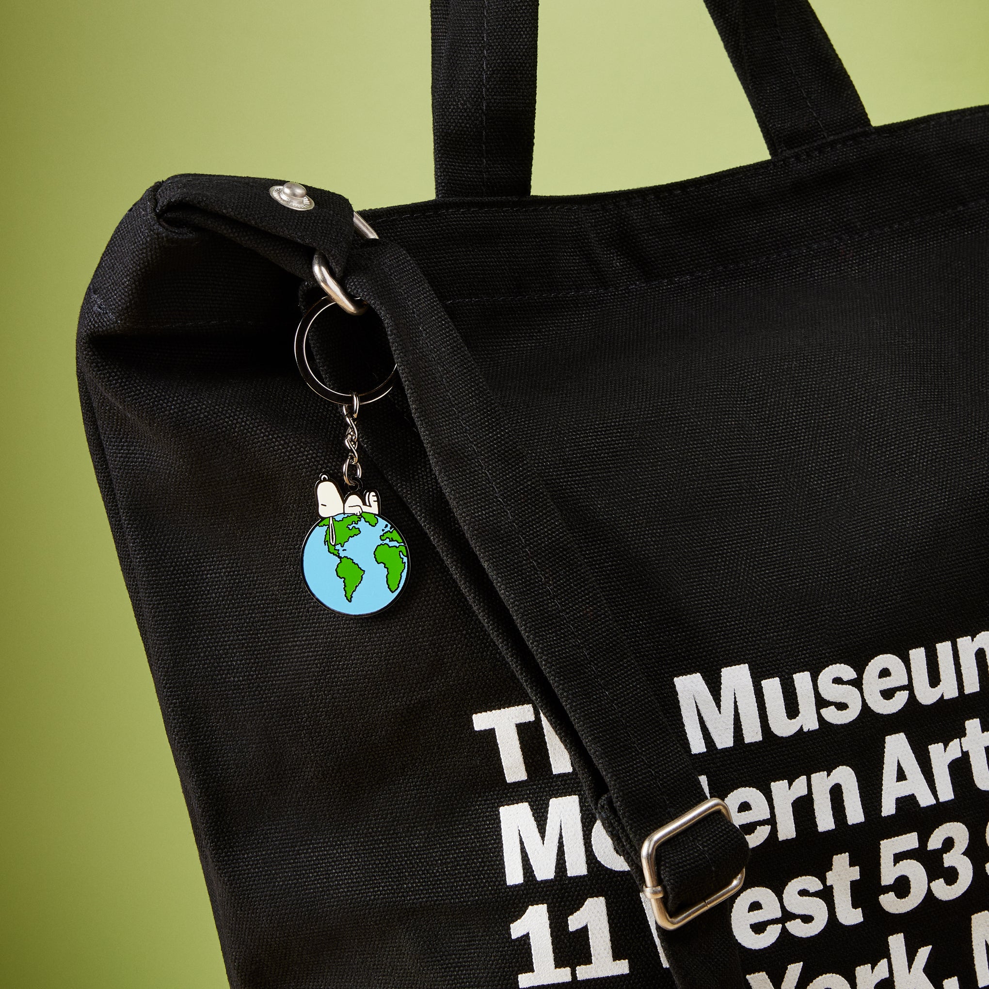 Snoopy Earth Enamel Keyring - Image 2