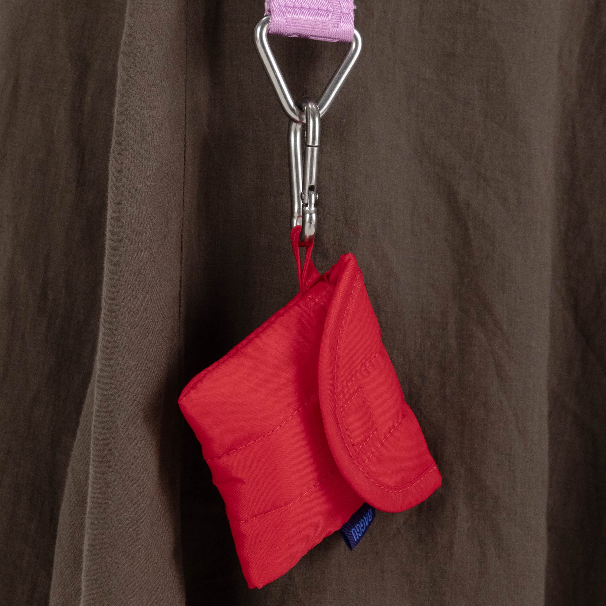 Baggu Puffy Recycled Nylon Earbuds Case - Candy Apple - Image 2