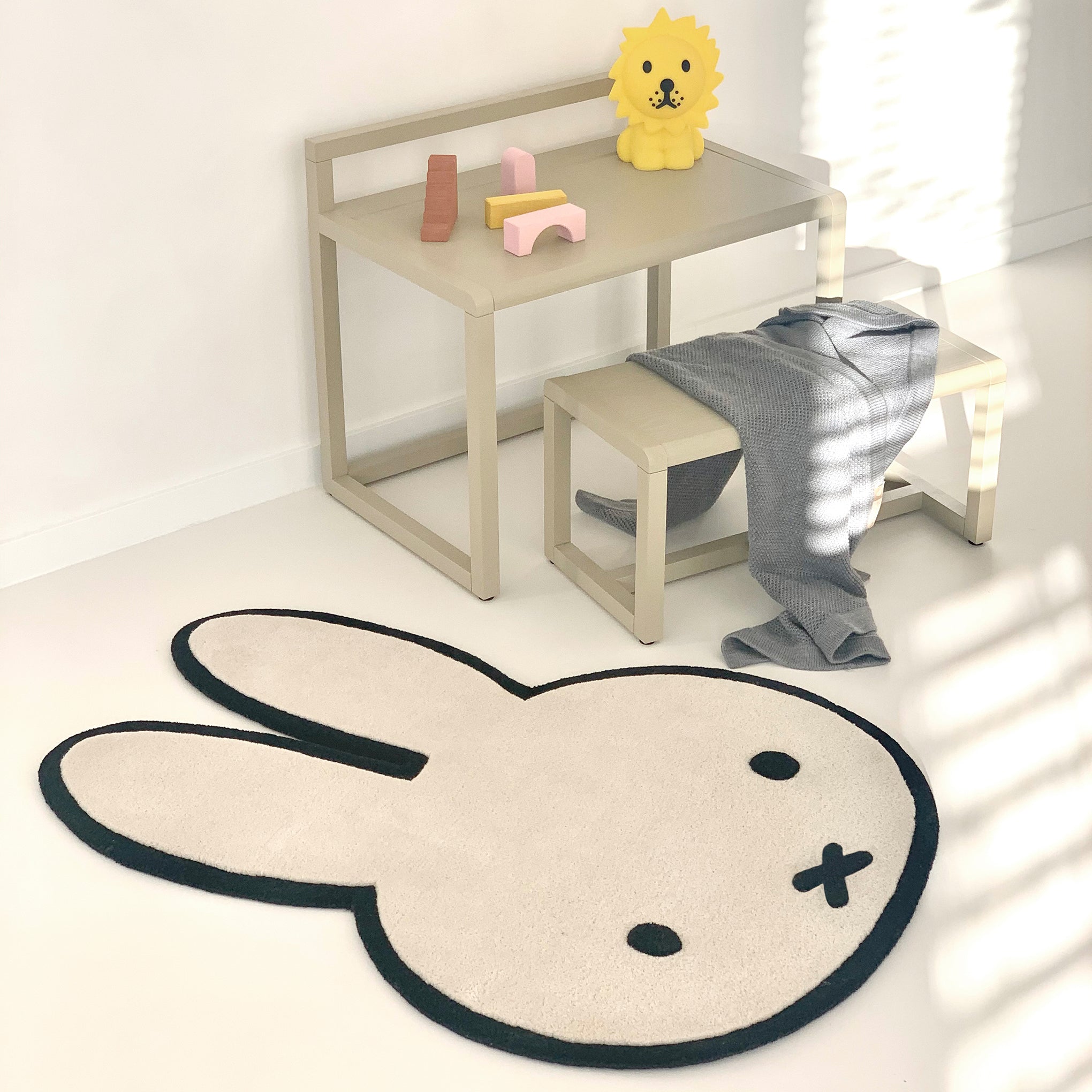 Miffy & Friends Wool Rug - White - Image 4