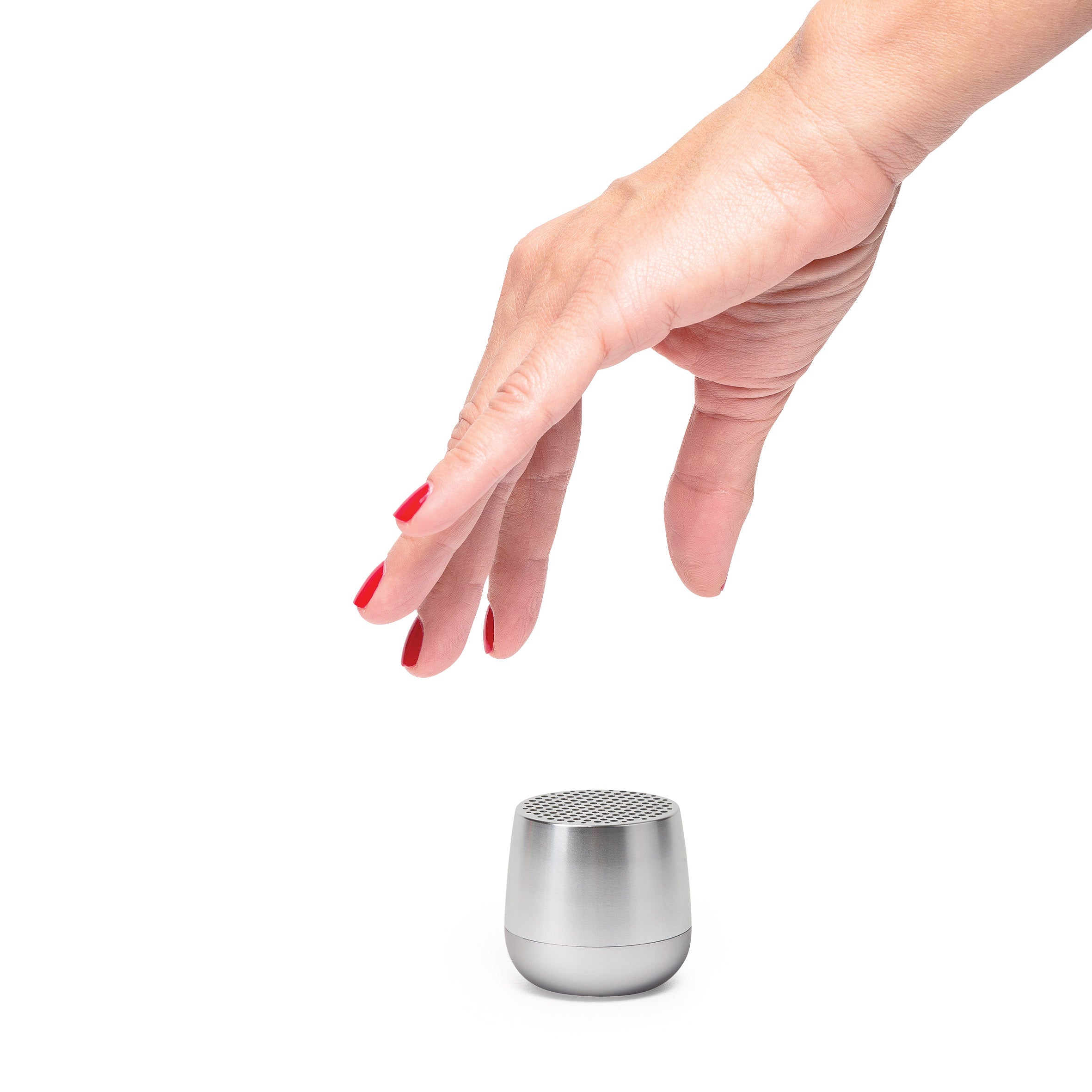 Lexon Mino+ Wireless Charging Speaker - Aluminum - Image 48