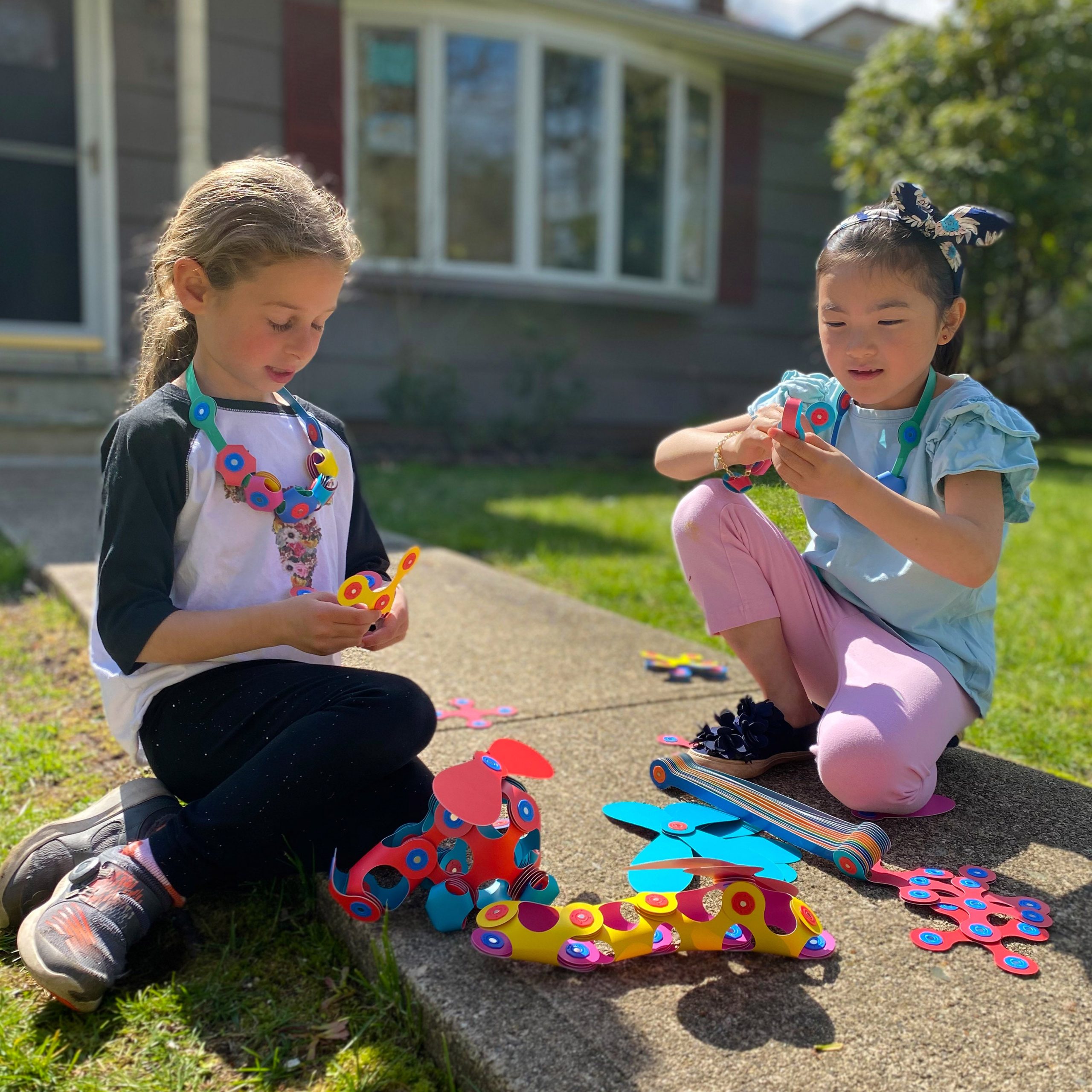 Clixo Rainbow Magnetic Construction Set - Image 14