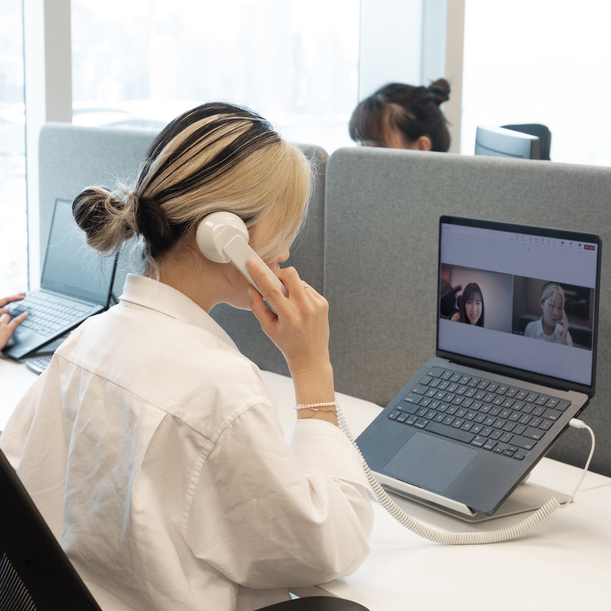 Native Union Retro Pop Phone for Smartphone - Sandstone - Image 2