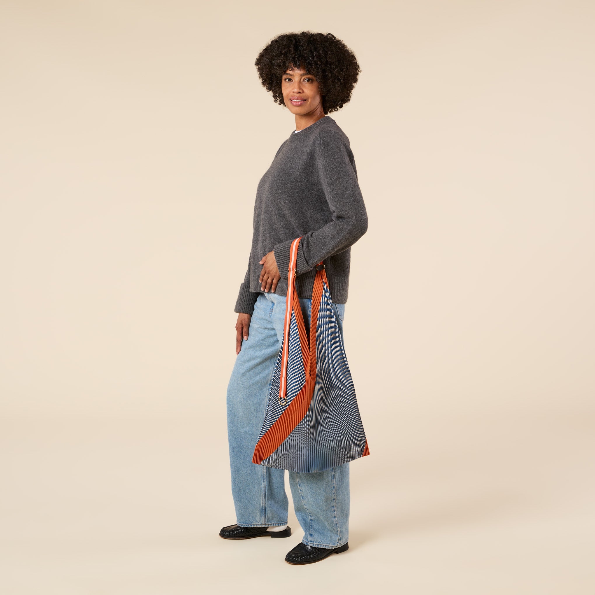 Pleated Recycled Polyester Y Bag - Anna Rust - Image 2