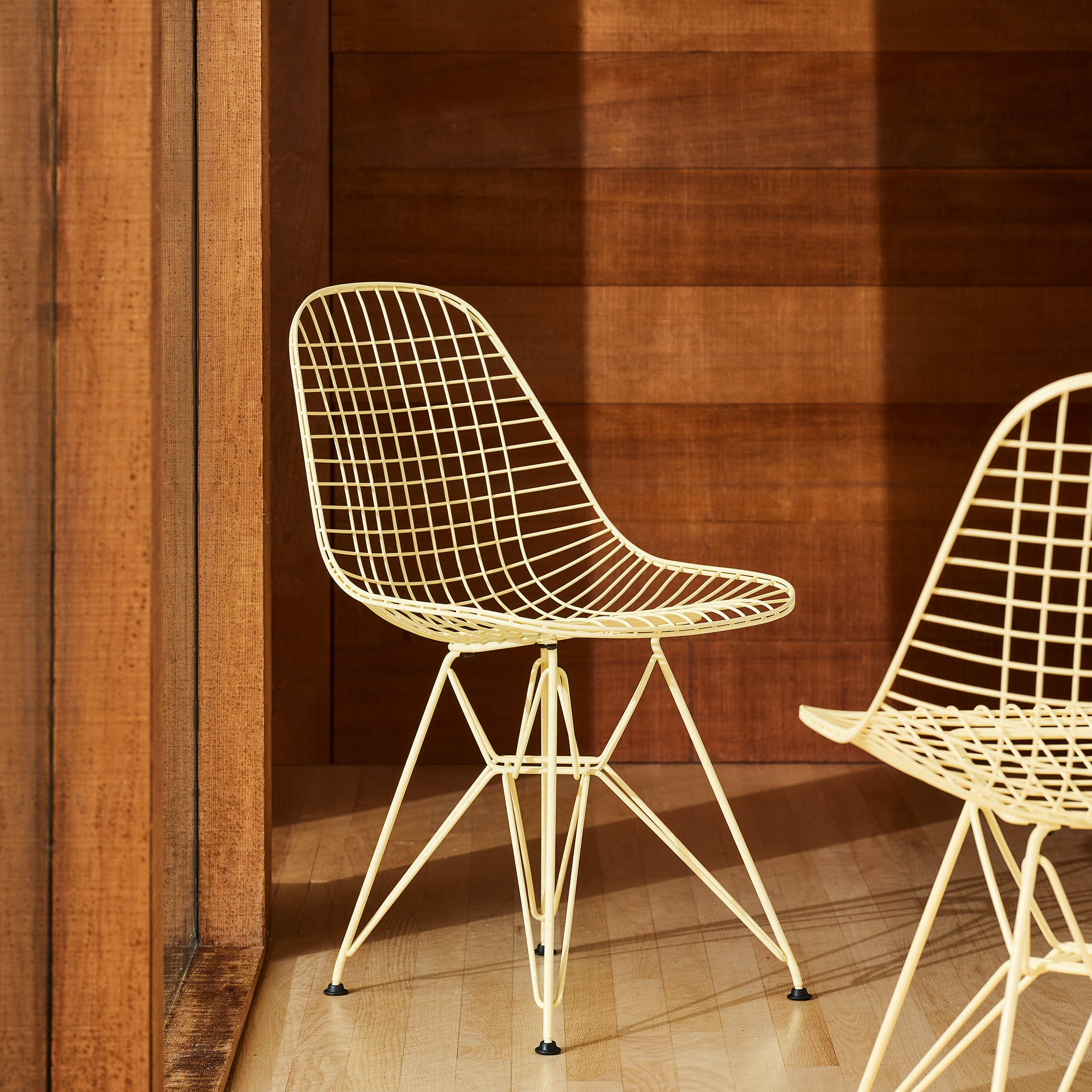 Herman Miller x HAY Eames Wire Chair - Powder Yellow - Image 8