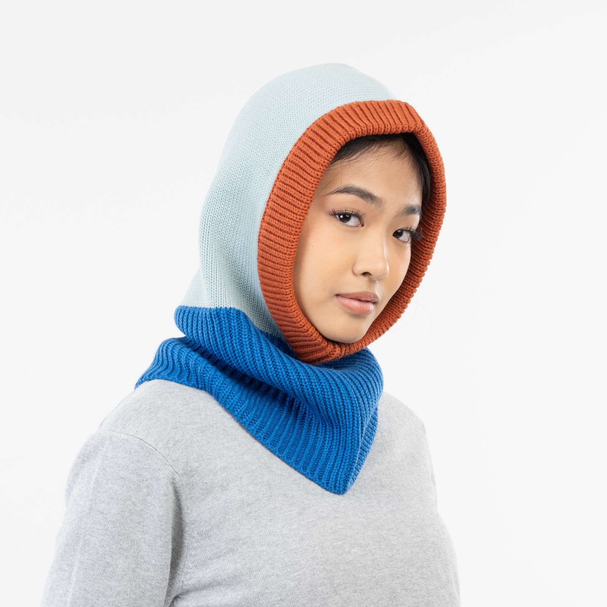 Verloop Color Mix Knit Hood - Cobalt - Image 2