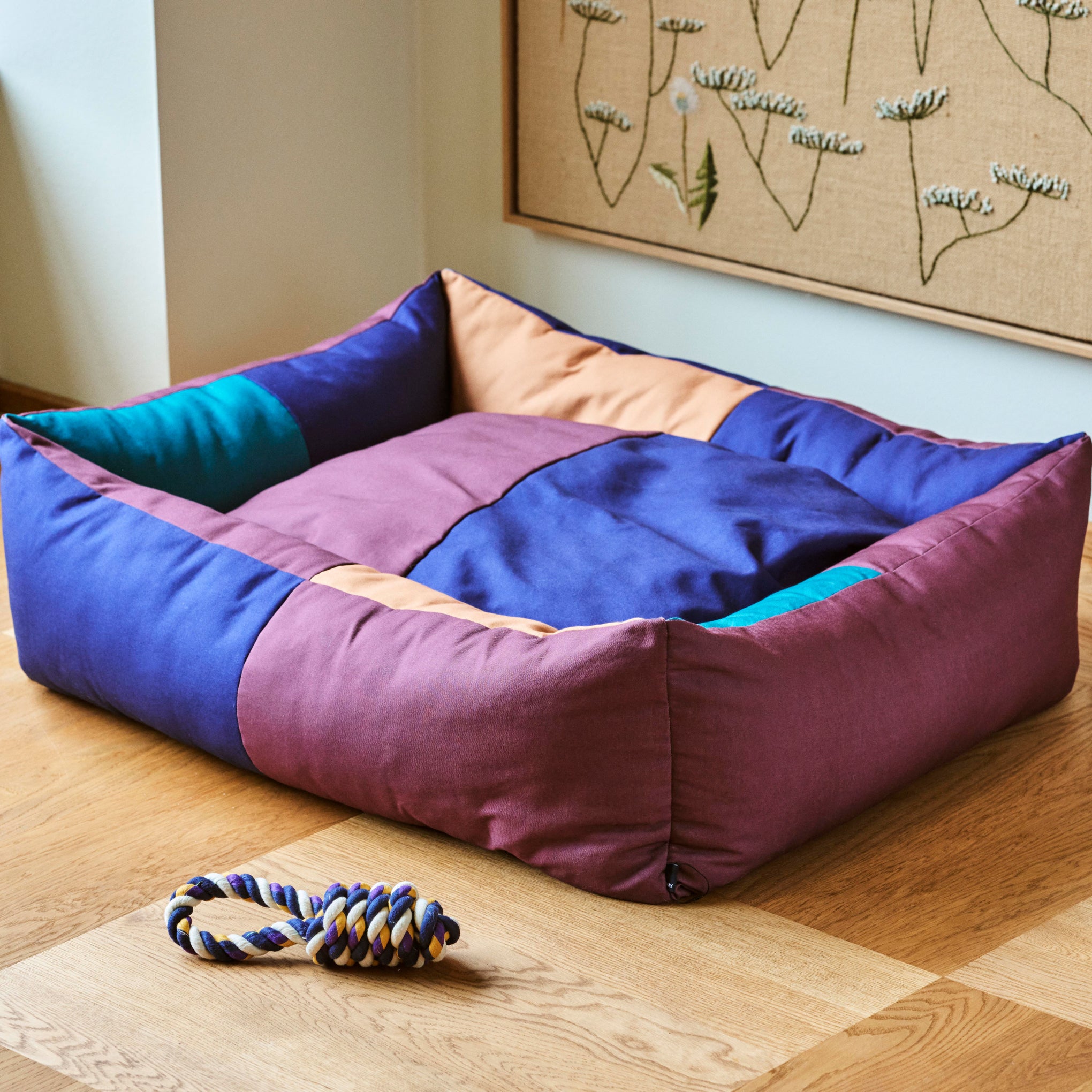 HAY Dog Bed in Recycled Polyester - Burgundy/ Green - Image 4