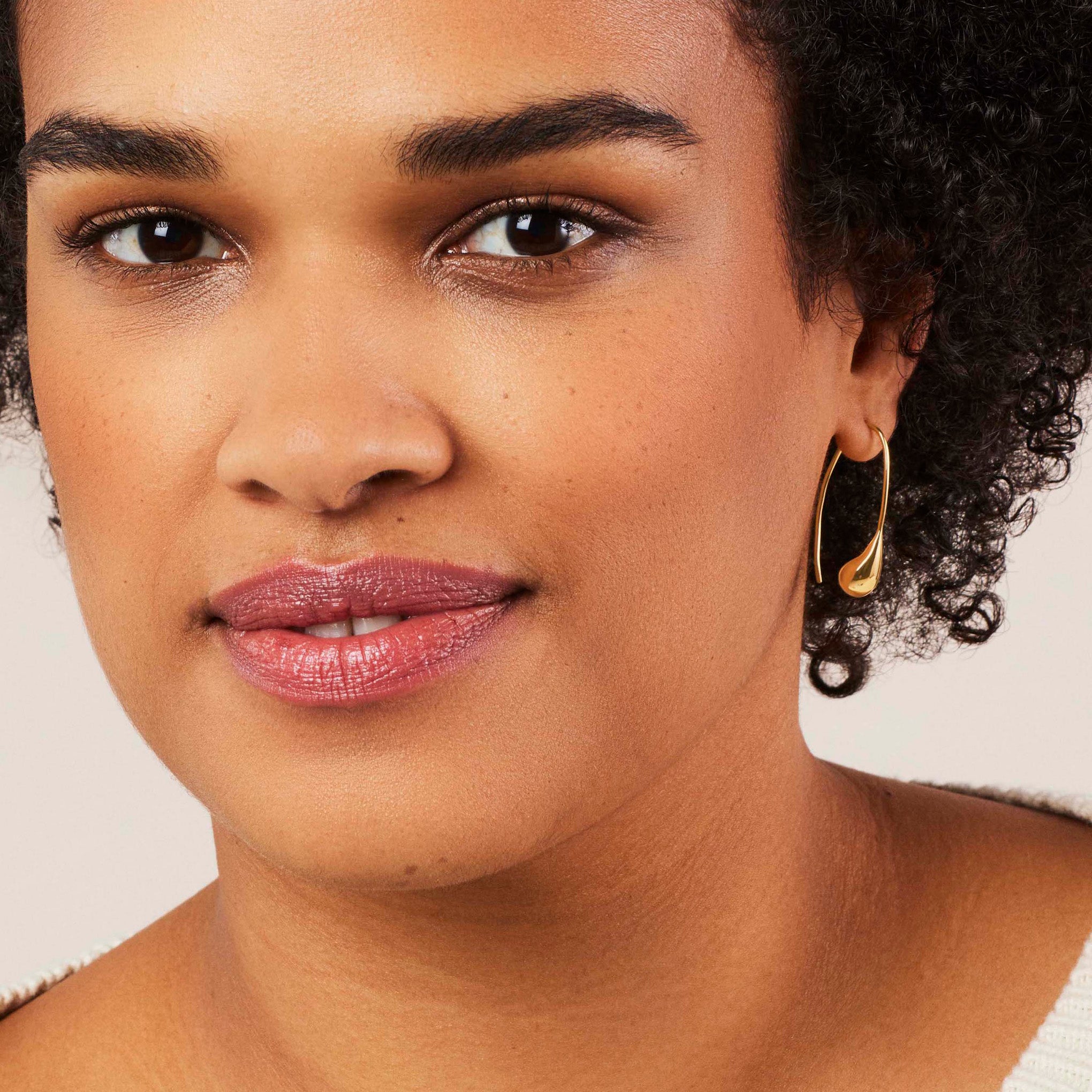 Soko Gold-Plated Dash Threader Earrings - Image 2