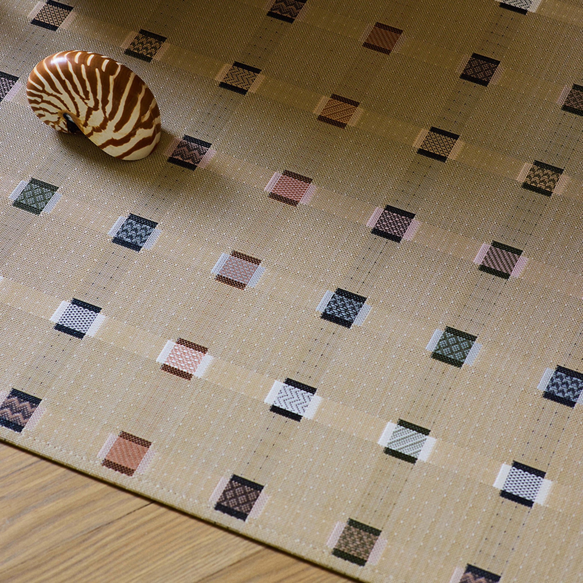 Chilewich Sampler Floormat - Wheat - Image 6