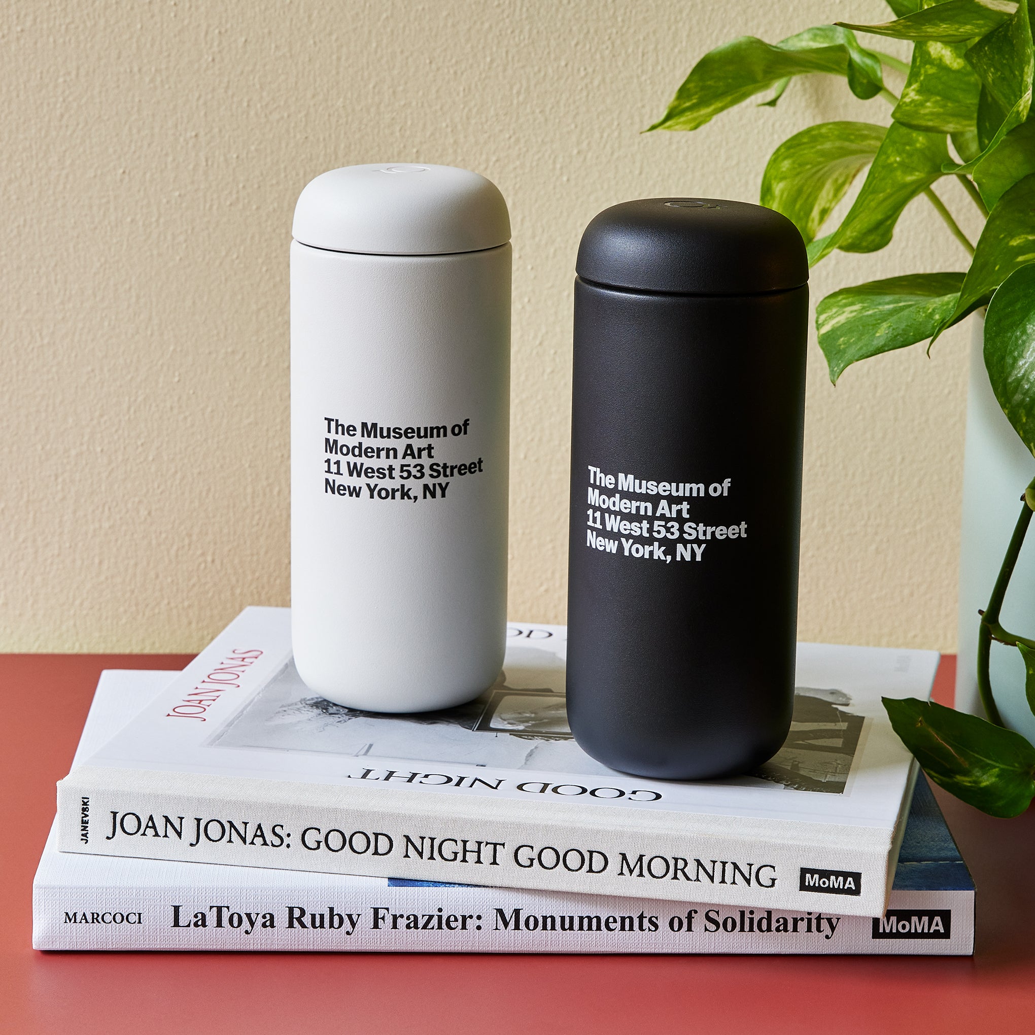 MoMA Address Insulated Travel Mug - Black - Image 5