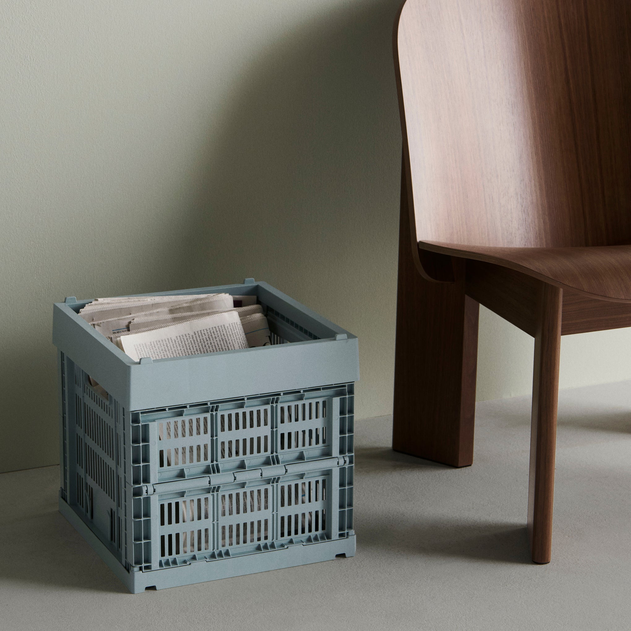 HAY Recycled Plastic Collapsible Color Crate - Dark Green - Image 4