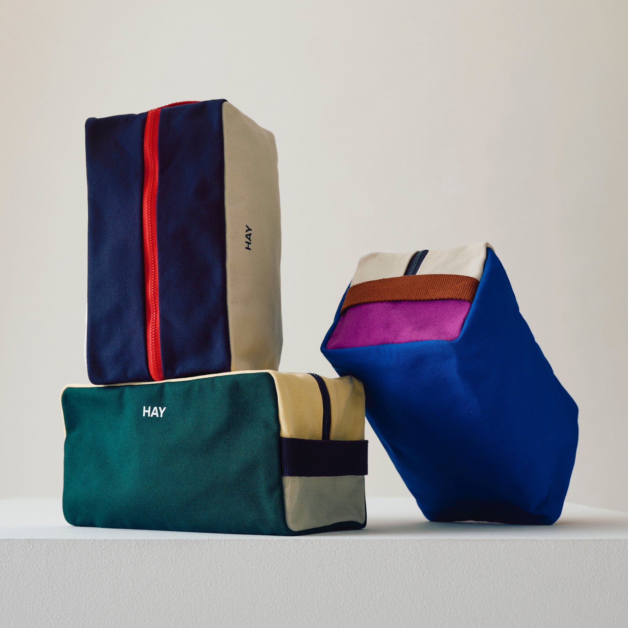 HAY Toiletry Bag - Dark Green/ Multi - Image 3