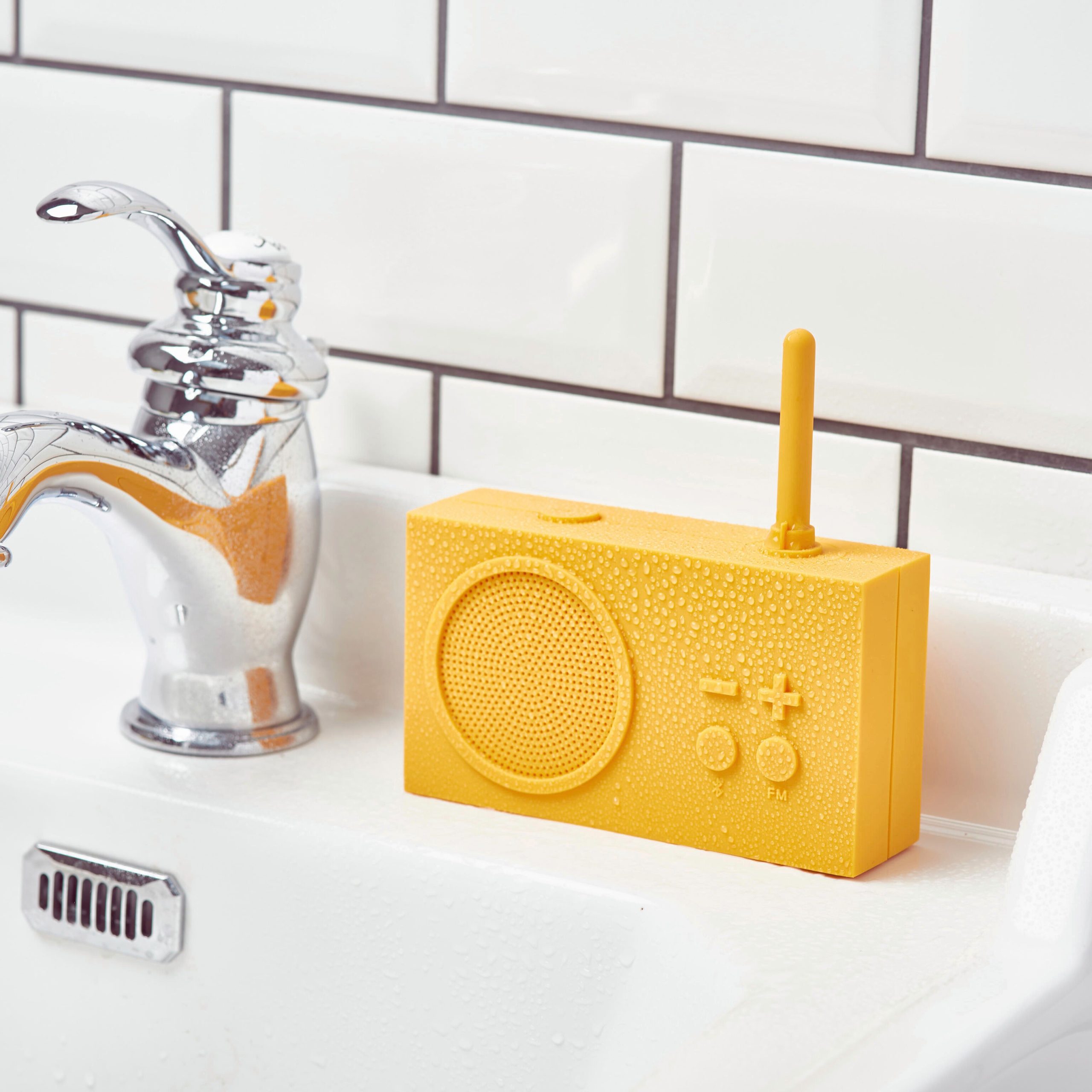 Lexon Tykho 3 Bluetooth Radio - Yellow - Image 5