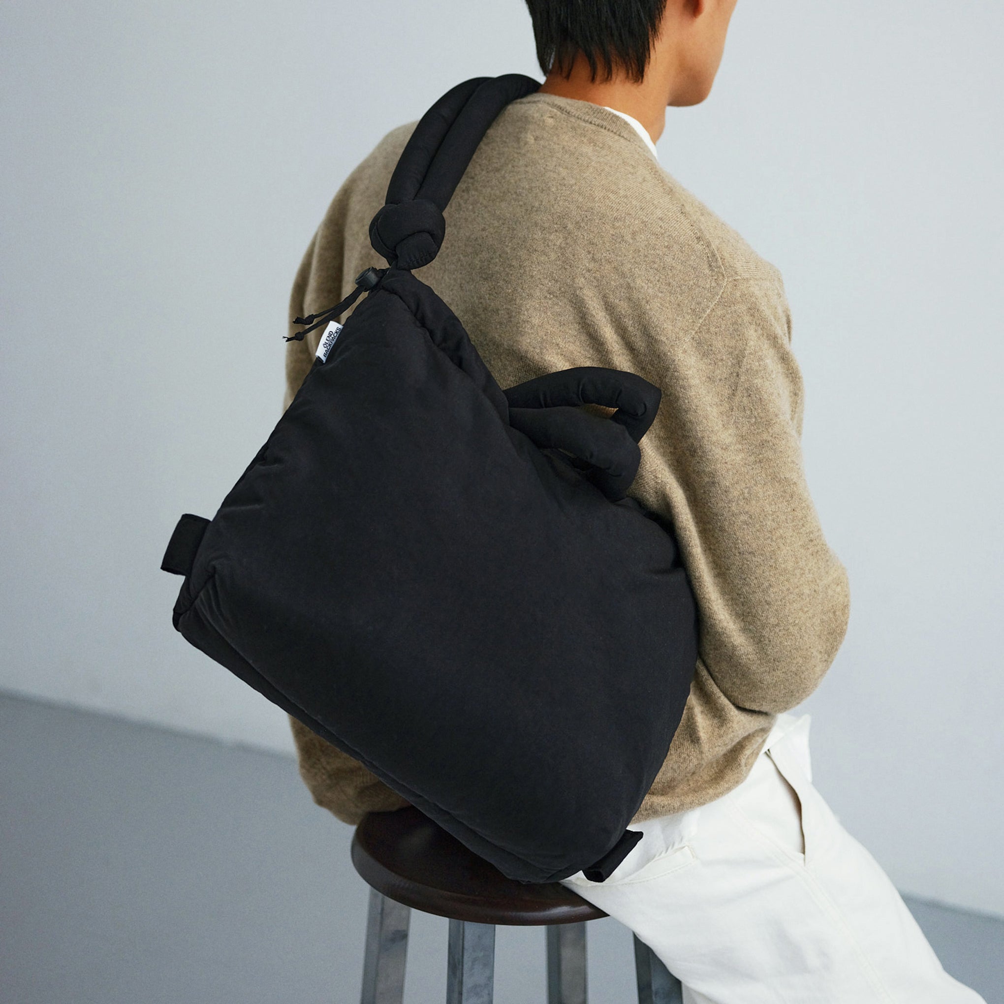 ?lend Ona Soft Convertible Bag - Black - Image 8