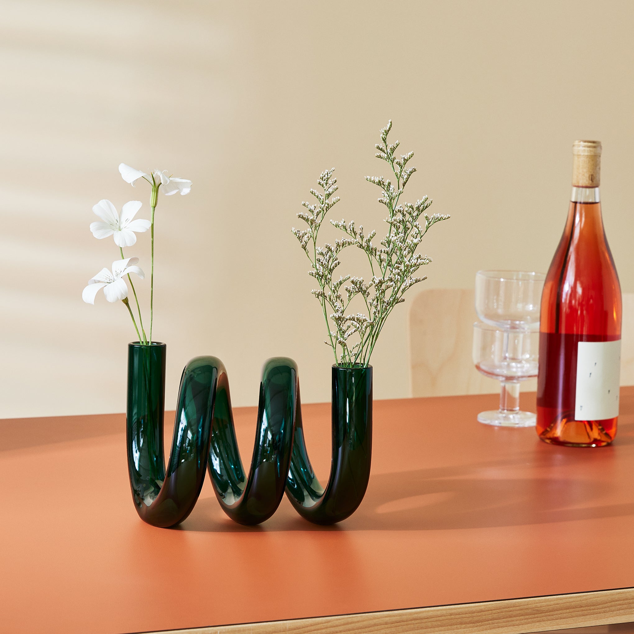 Curly Glass Vase - Image 2