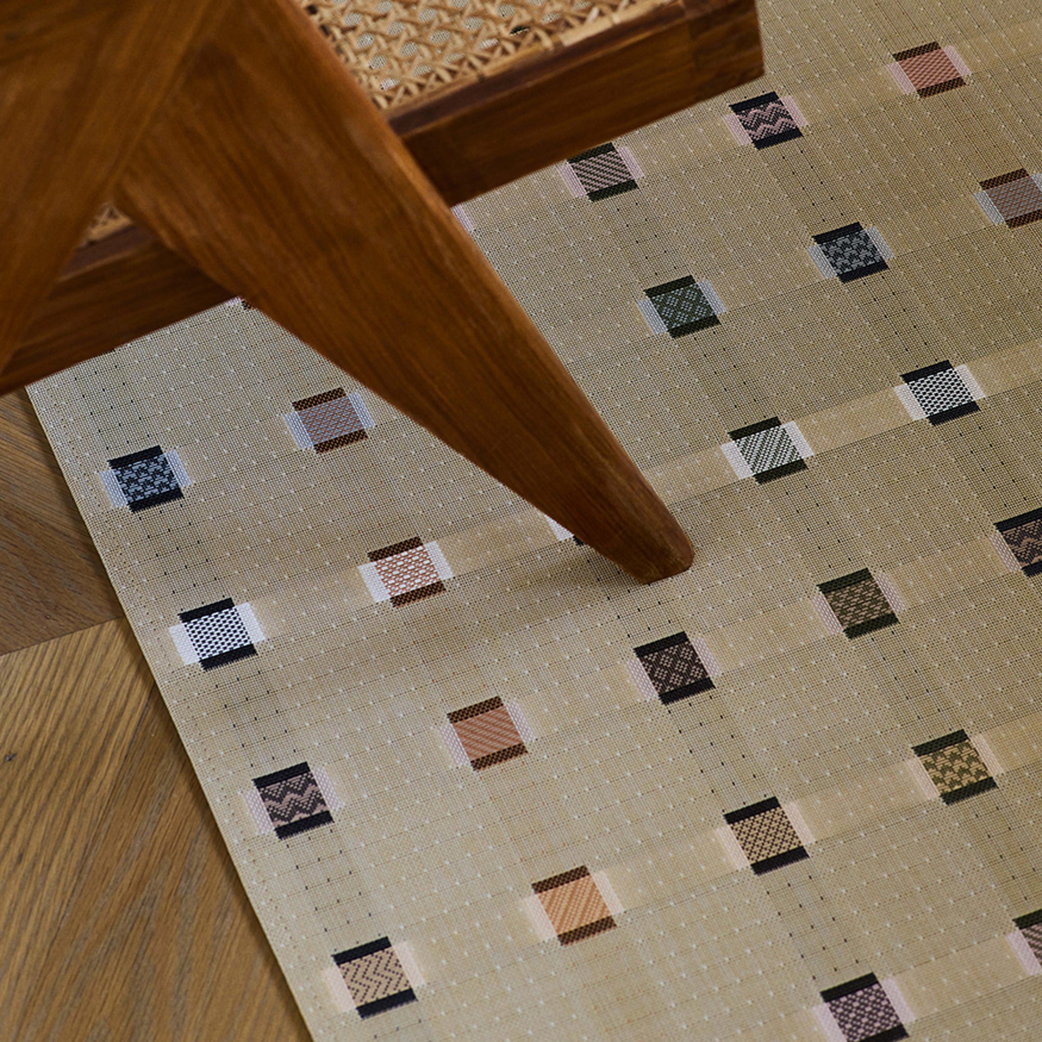 Chilewich Sampler Floormat - Wheat - Image 4