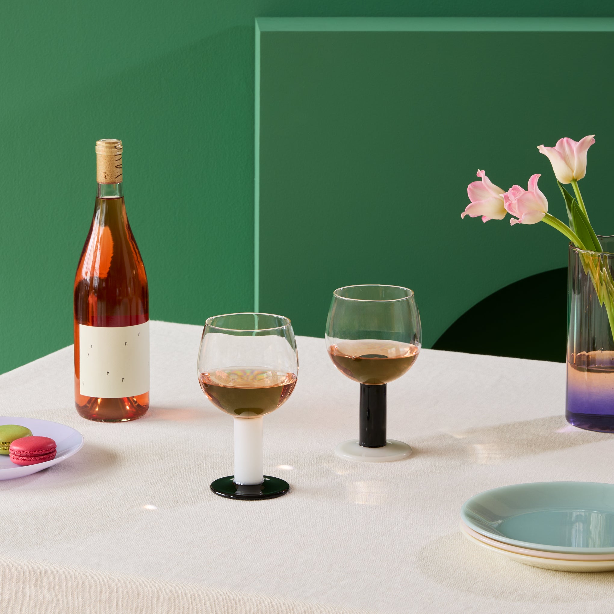 Bodum Chunky Wine Glasses - Set of 2 - Black/ White - Image 2