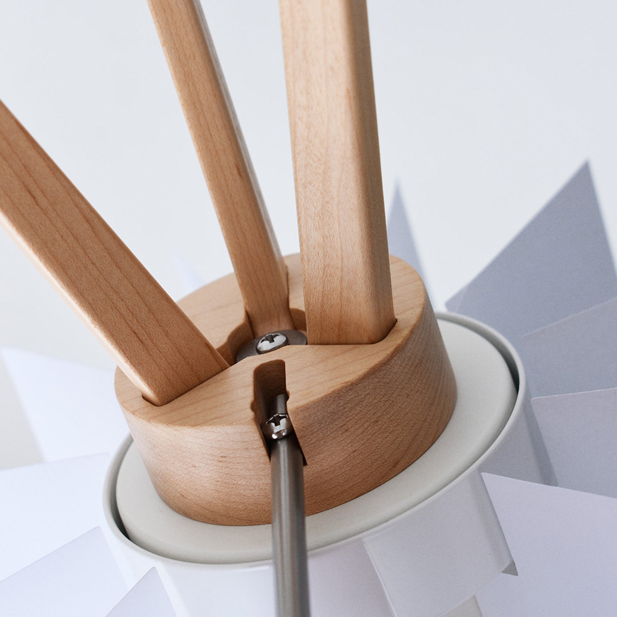 Paper Leaves NRH Mini Desk Clock - Image 5