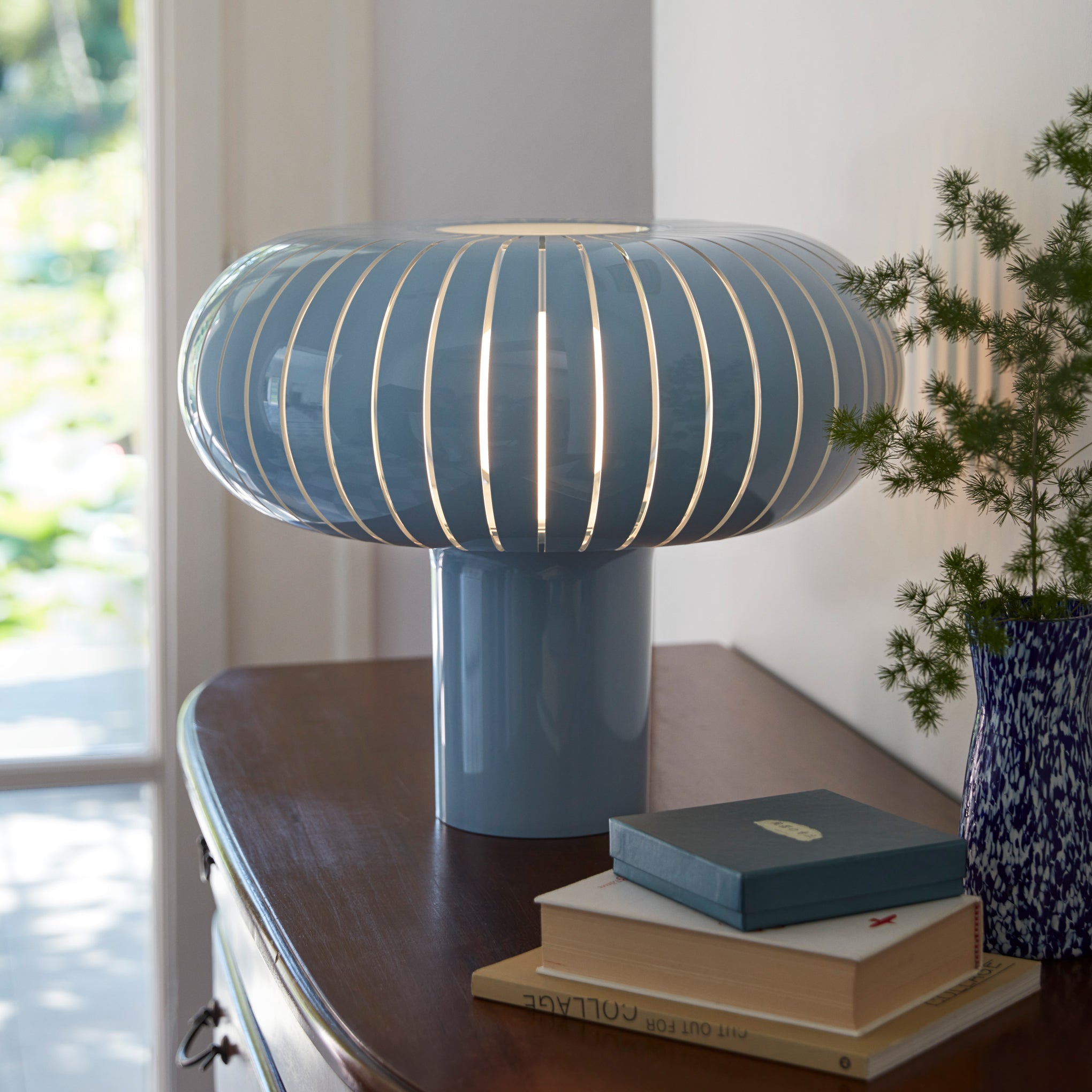 Teresa Recycled Acrylic Table Lamp - Black/ White - Image 2