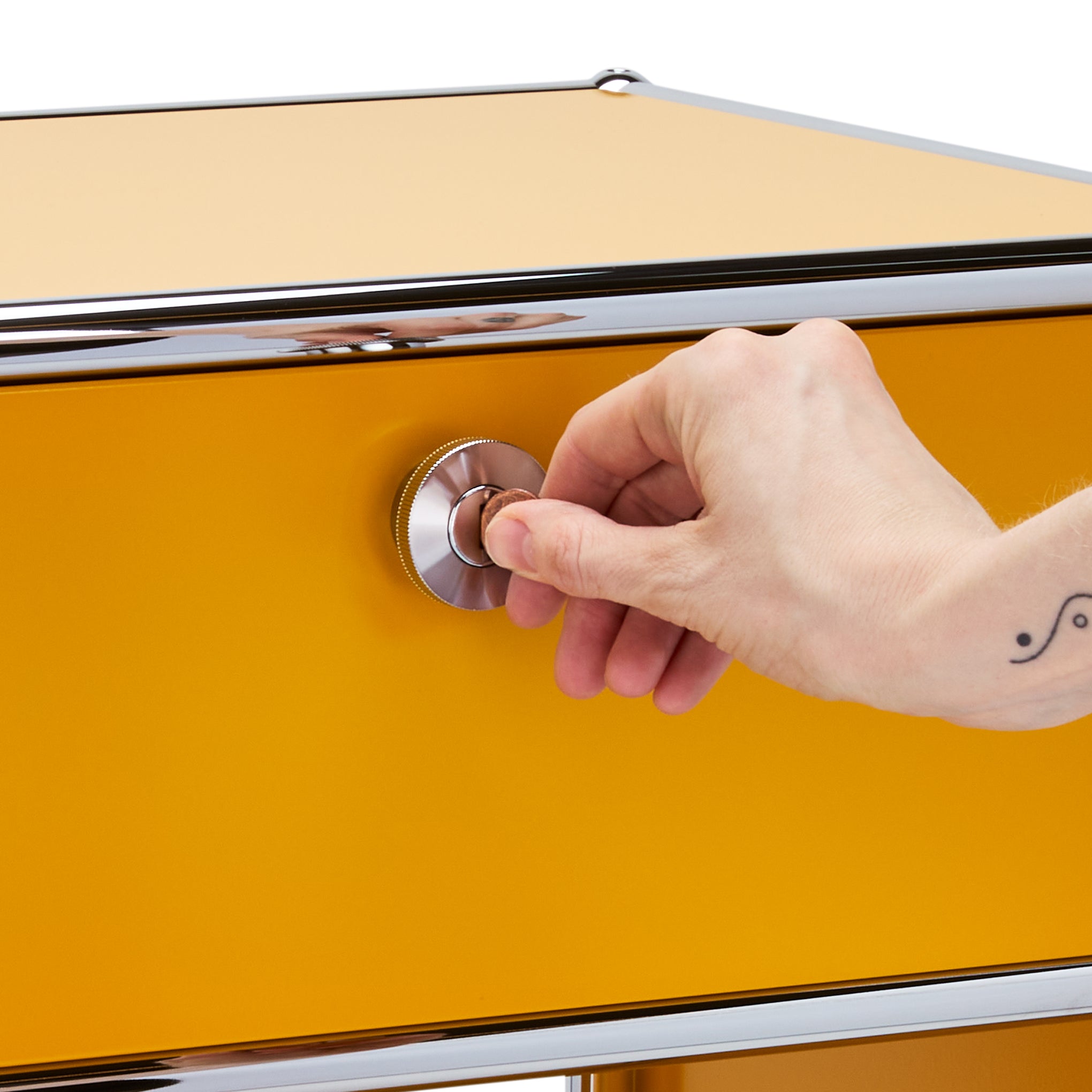 USM Haller Side Table - Image 5