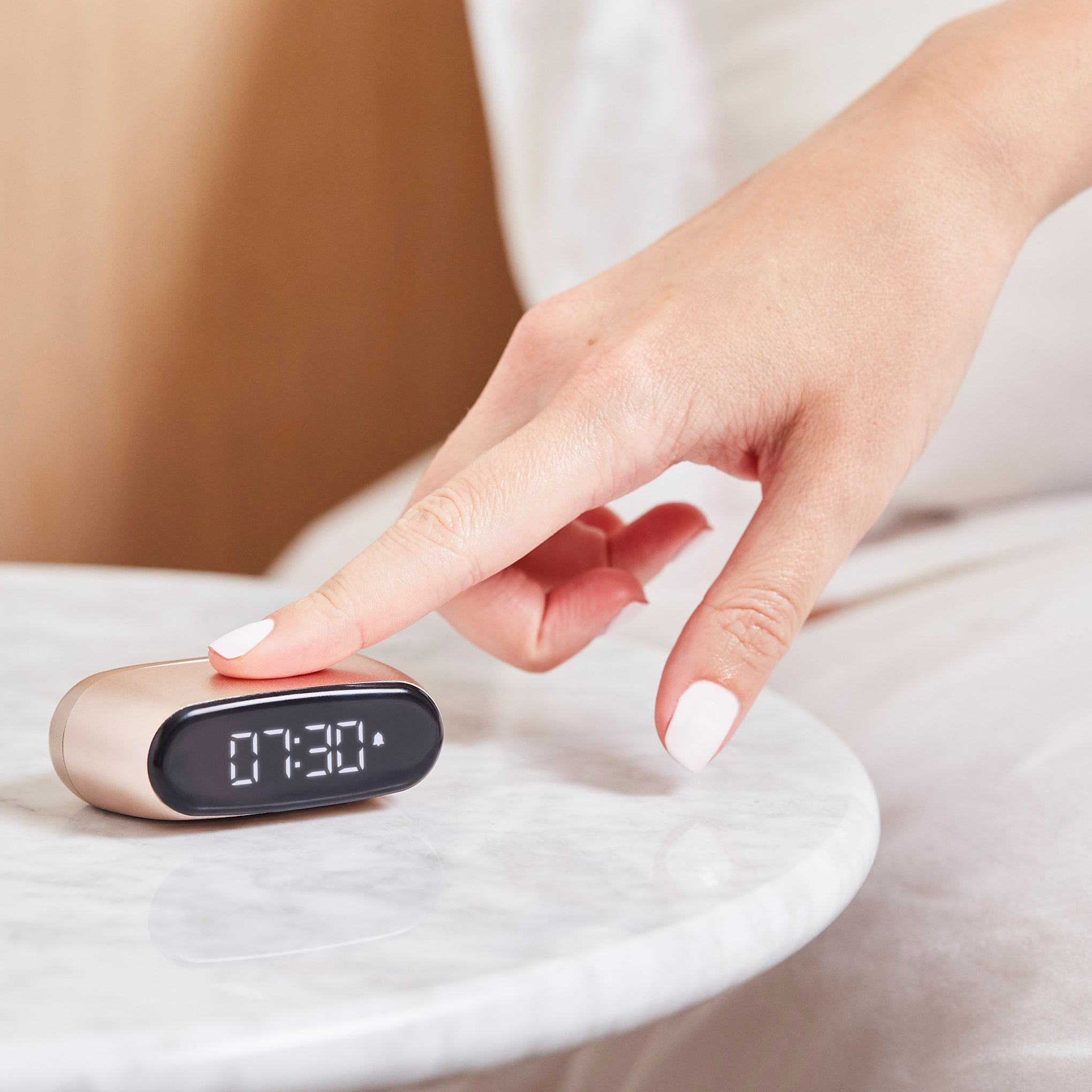 Lexon Minut Alarm Clock - Gold - Image 2