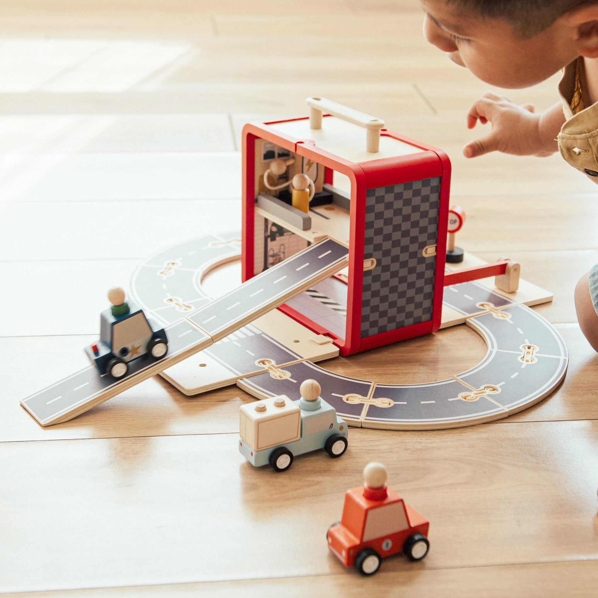 Take With Me Garage Toy - Image 2