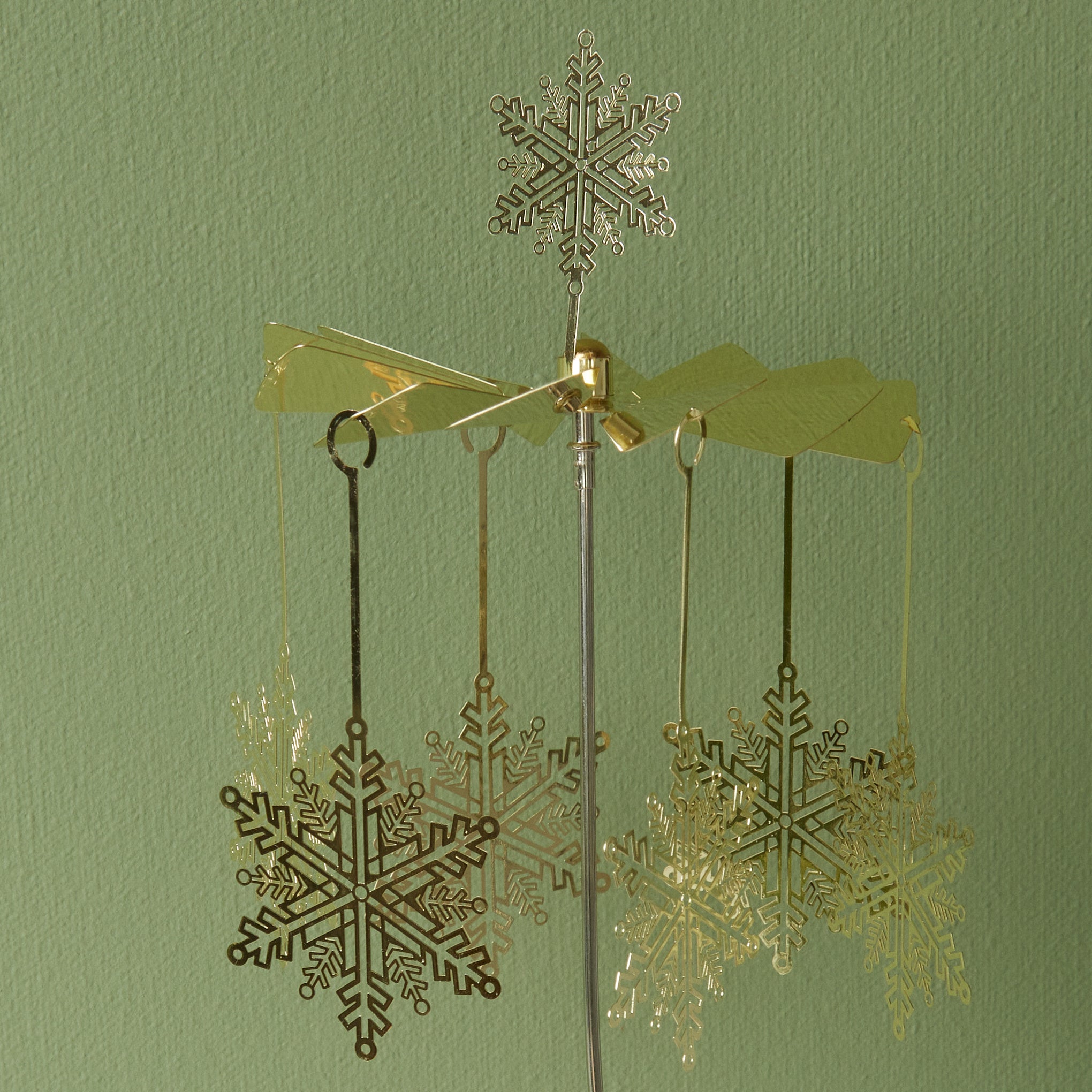 Rotating Snowstar Candle Holder - Image 3