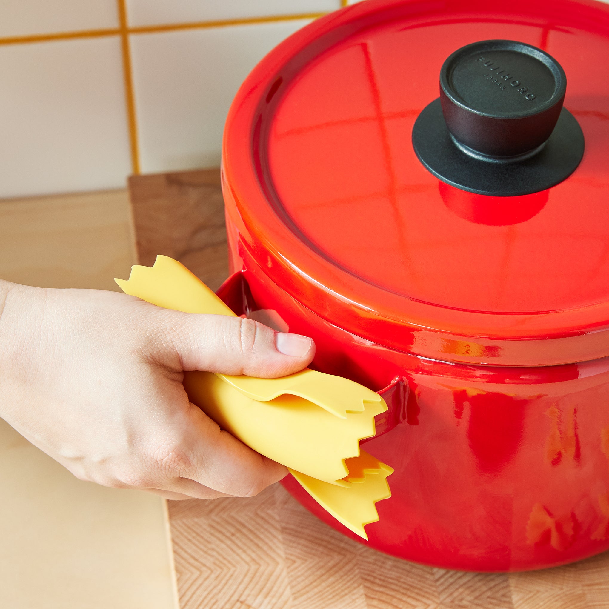 Farfalloni Pasta Pot Grips - Set of 2 - Image 4