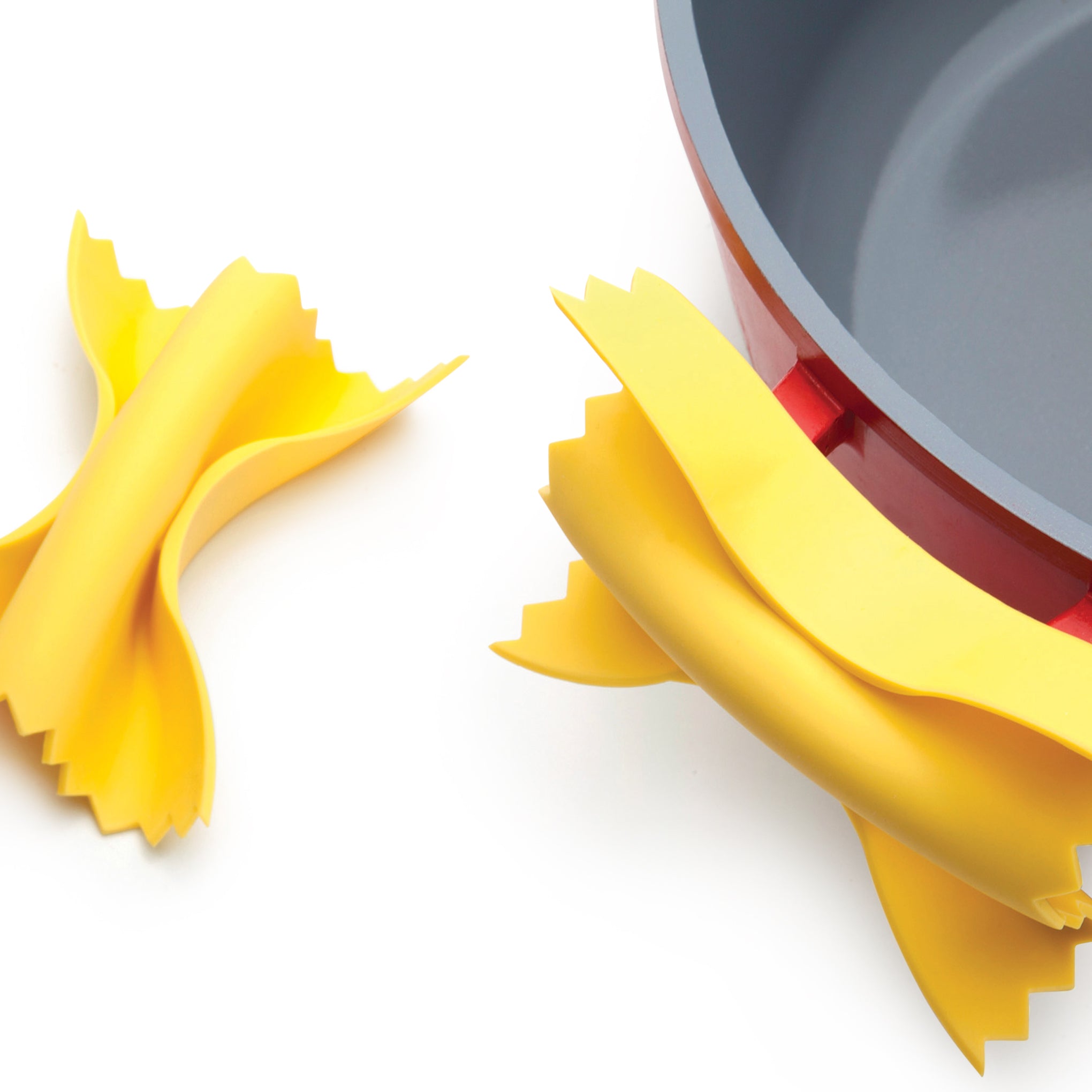 Farfalloni Pasta Pot Grips - Set of 2 - Image 5