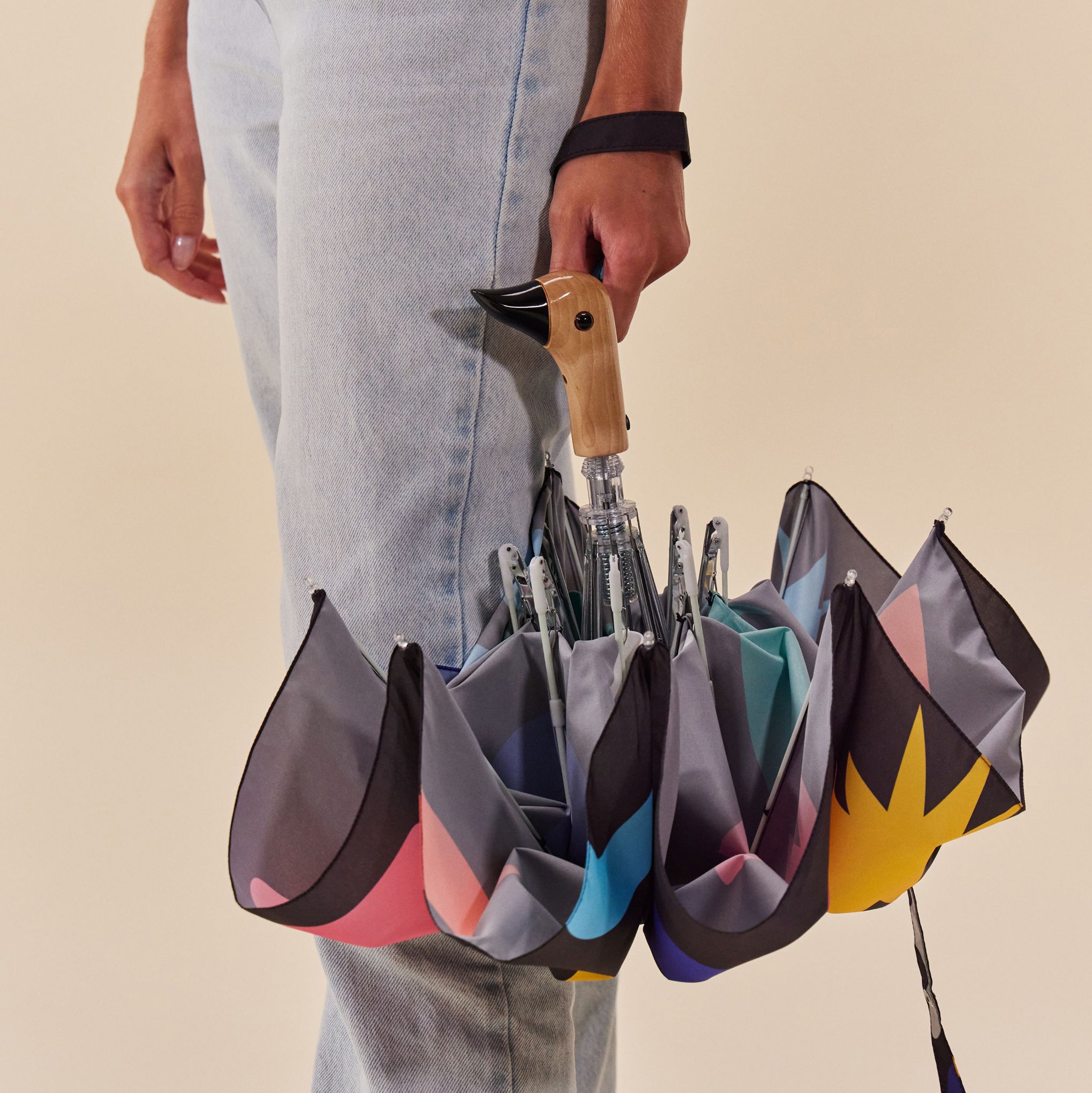 Original Duckhead Recycled Plastic Umbrella - Black/ Multi - Image 7