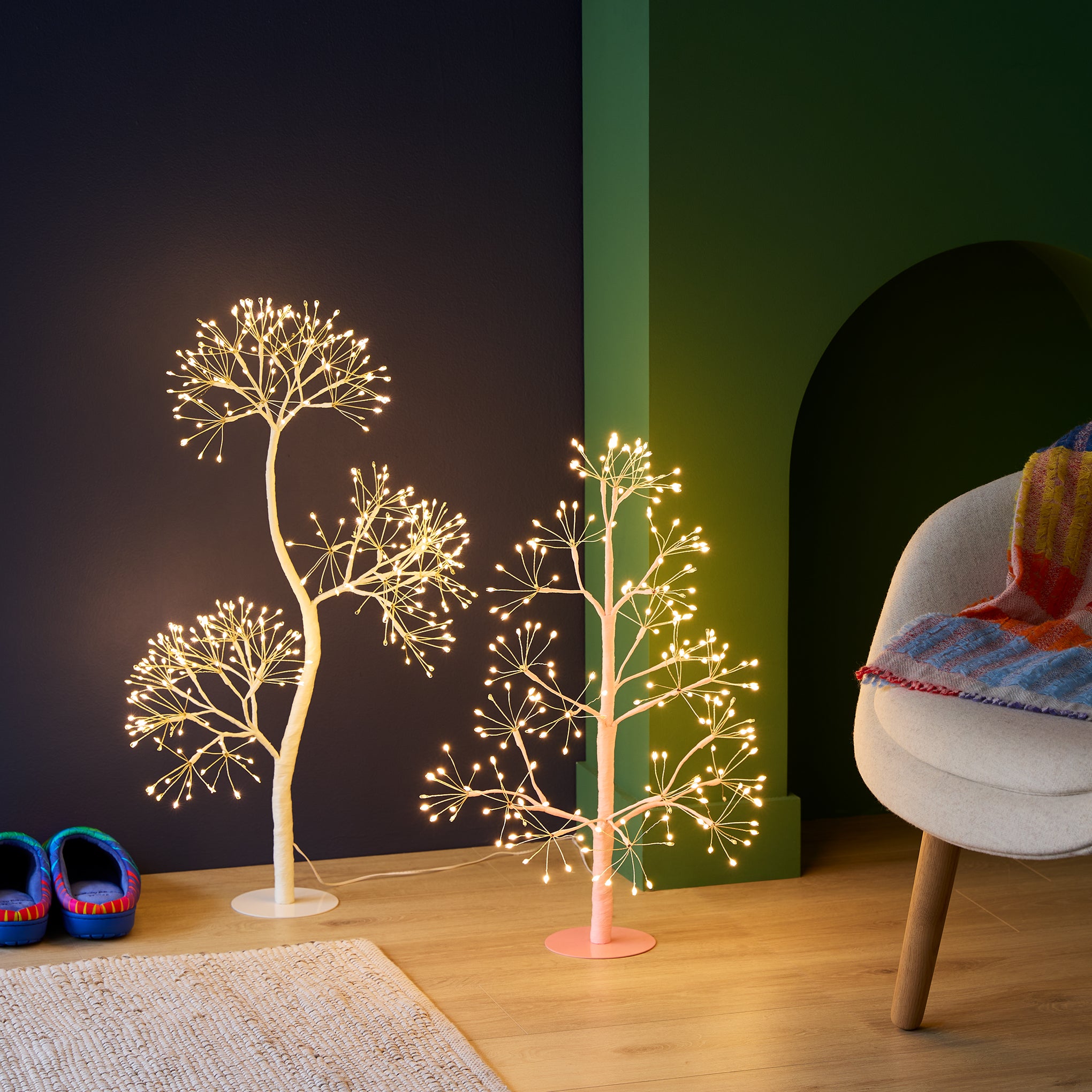 LED Lighted Twinkly Tree - Pink Twinkle - Image 2