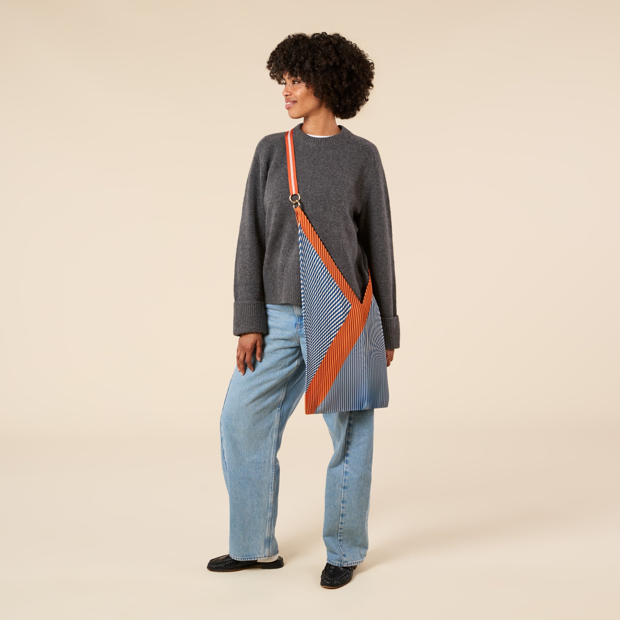 Pleated Recycled Polyester Y Bag - Anna Rust - Image 5