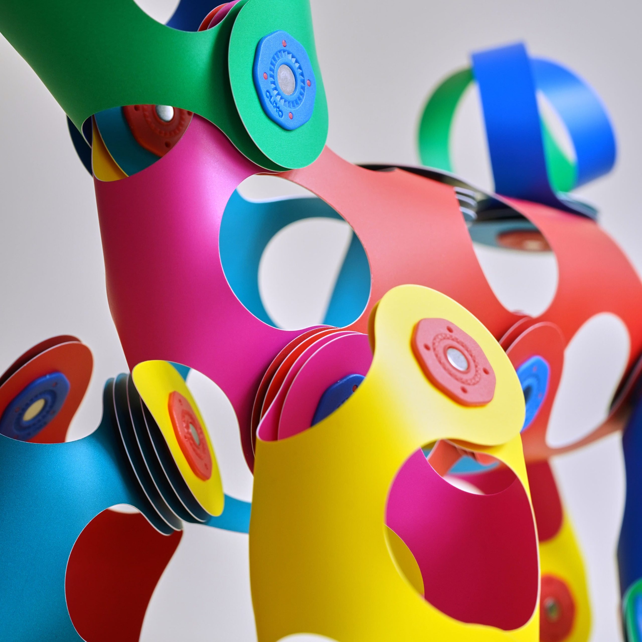 Clixo Rainbow Magnetic Construction Set - Image 5