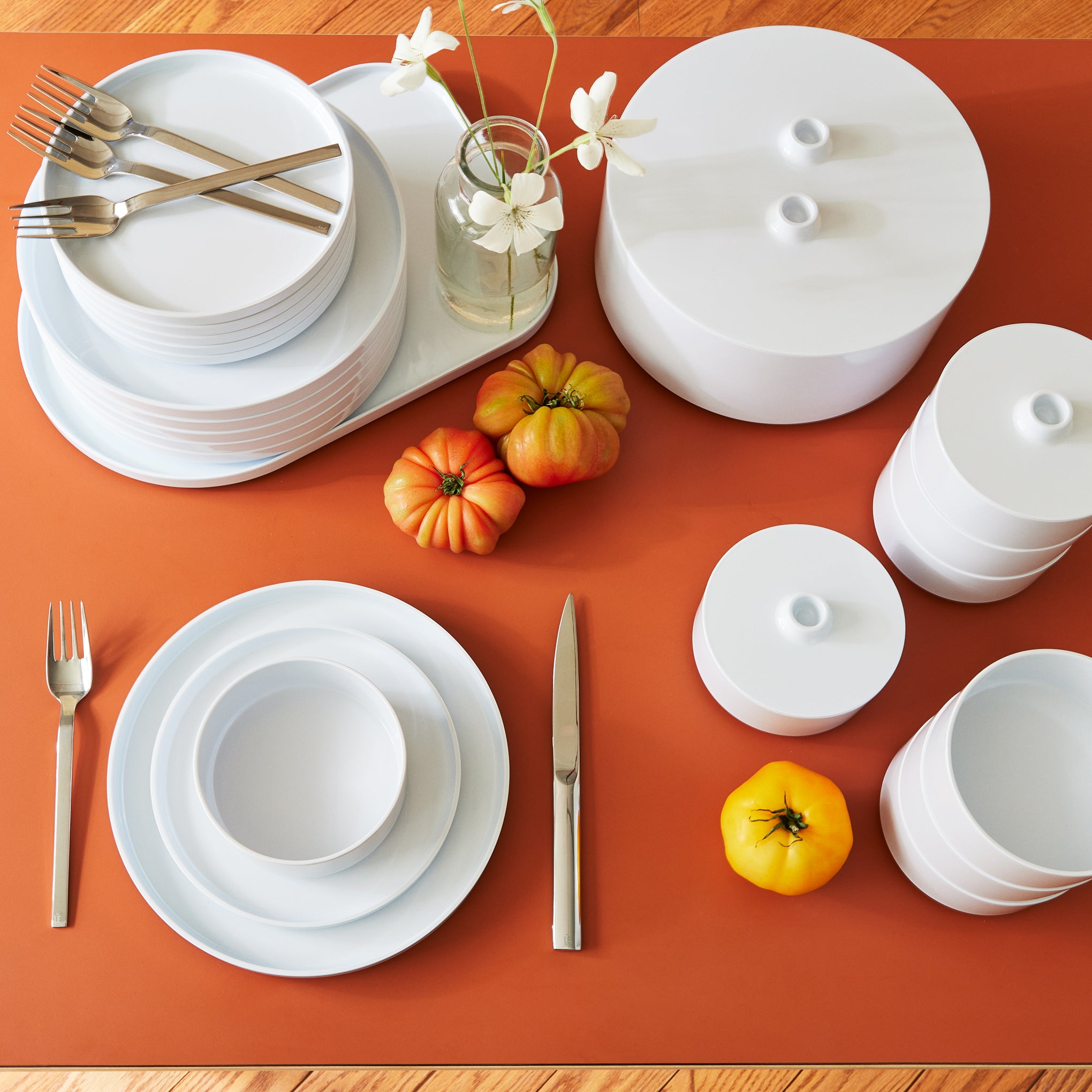 Vignelli Hellerware Max1 Stacking Dinnerware - Set of 25 - Image 4