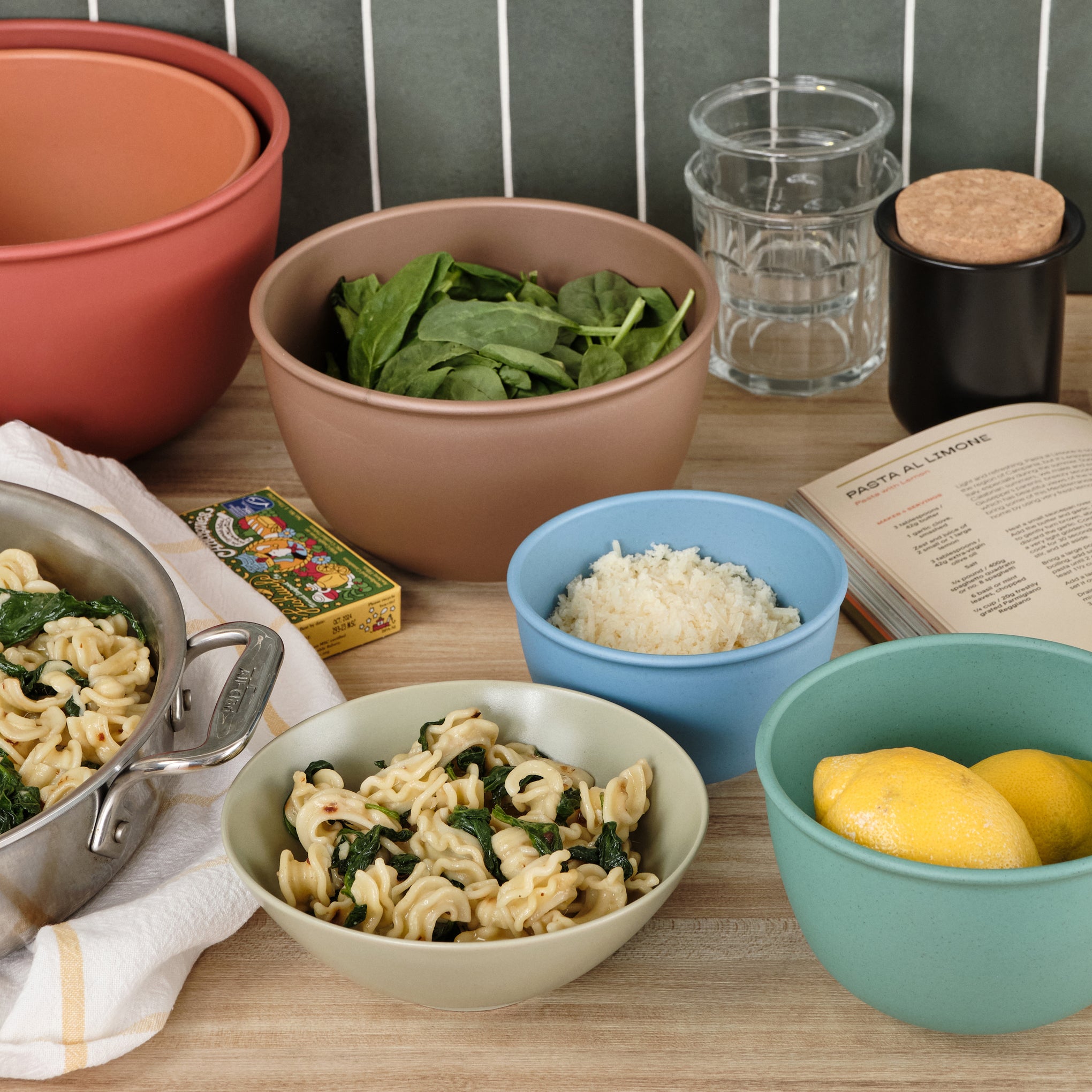 Plant-Based Astrik Plastic Nesting Bowls - Set of 5 - Image 4