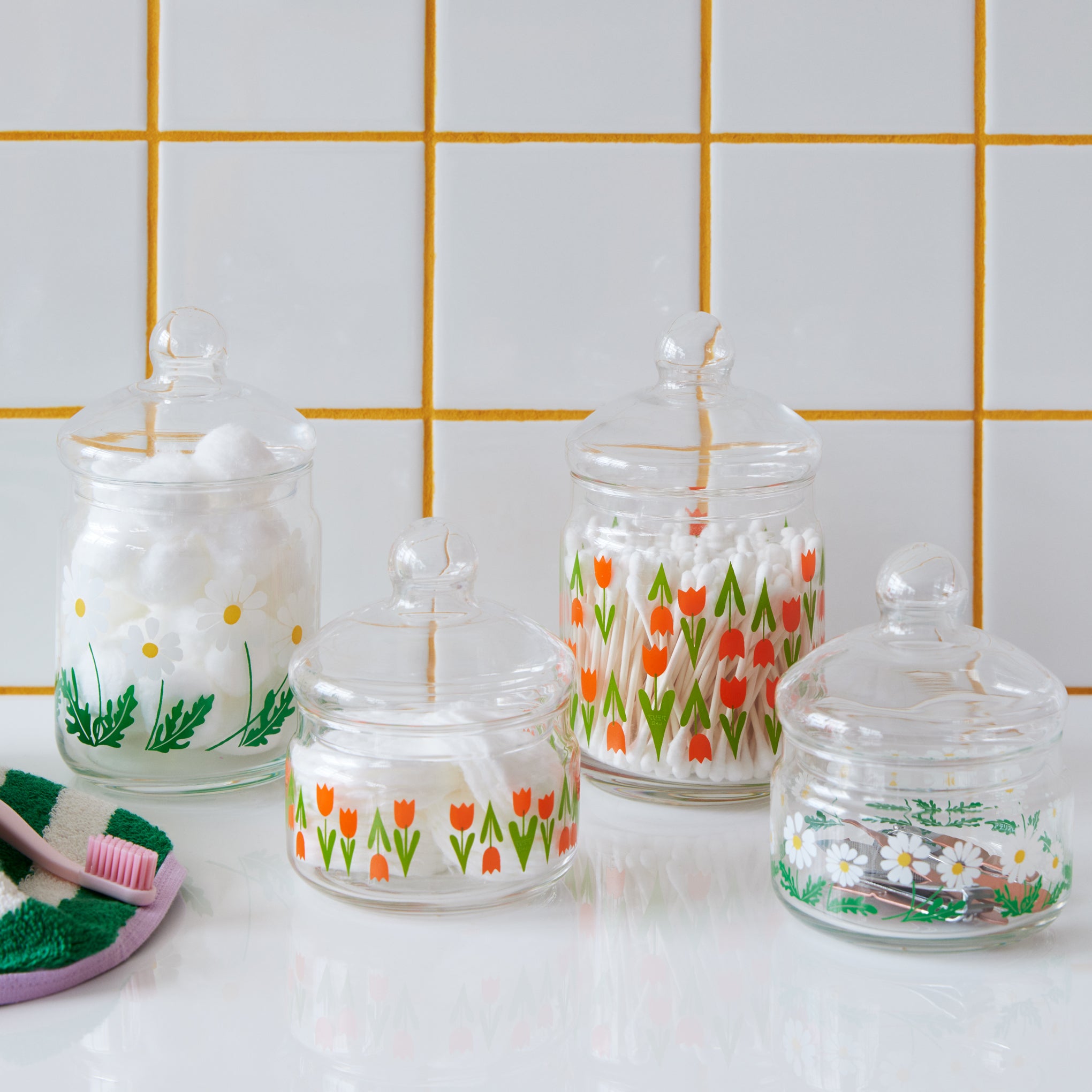 Retro Glass Jar with Lid - Growing Daisies - Image 4