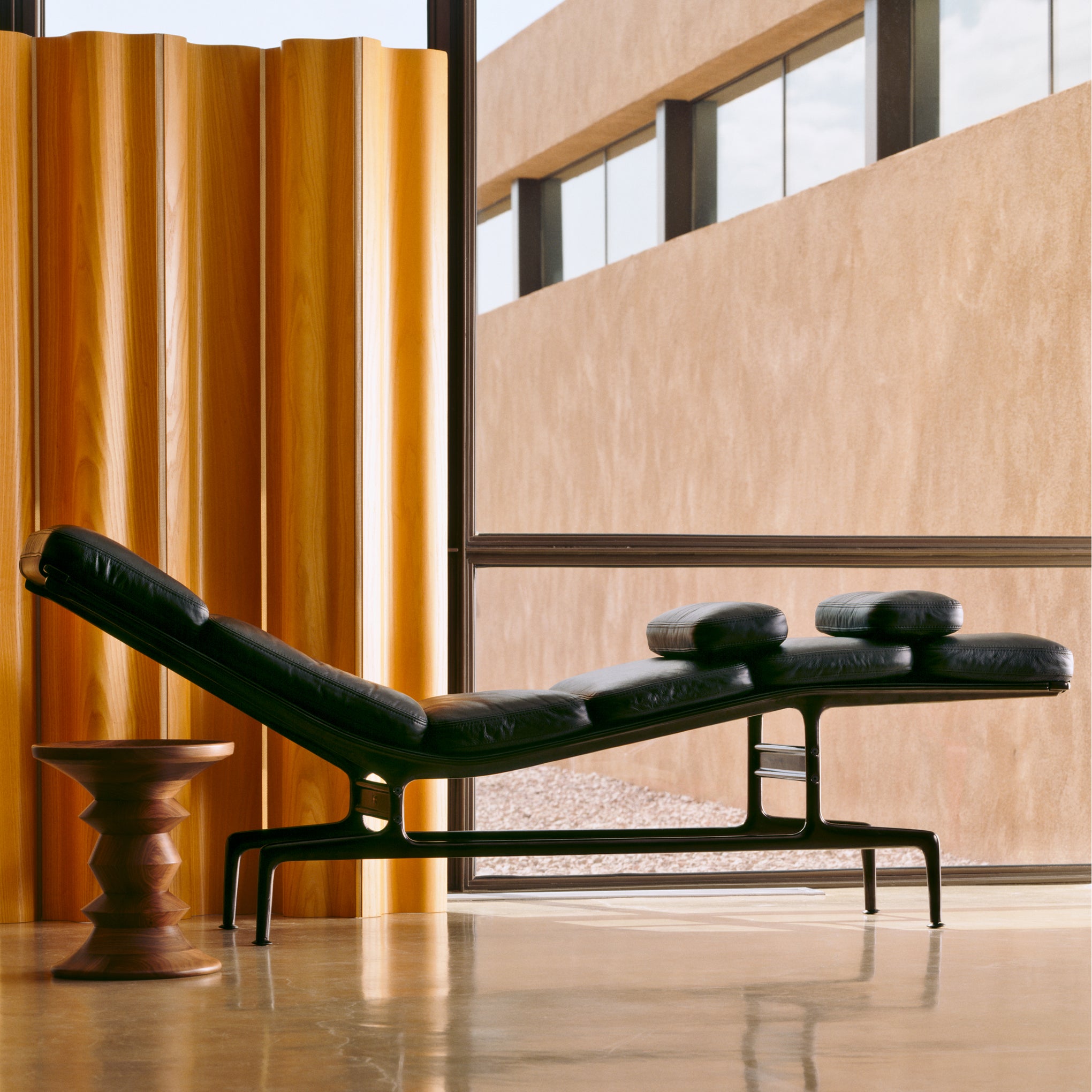 Eames® D Stool from Herman Miller - Ebony - Image 6