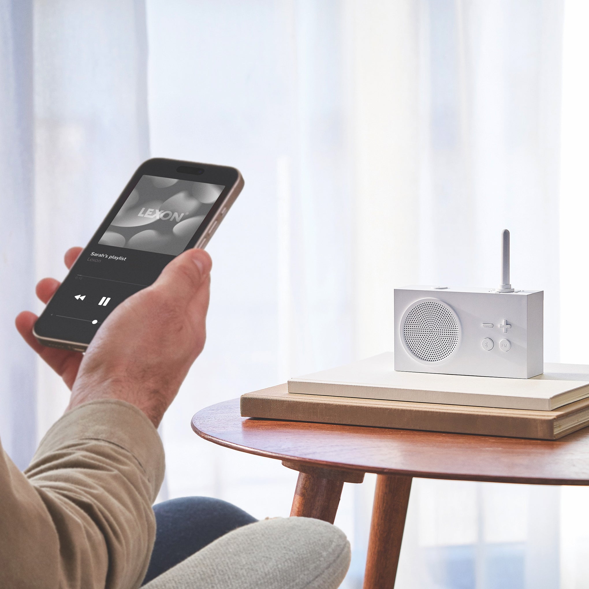 Lexon Tykho 3 Bluetooth Radio - White - Image 4