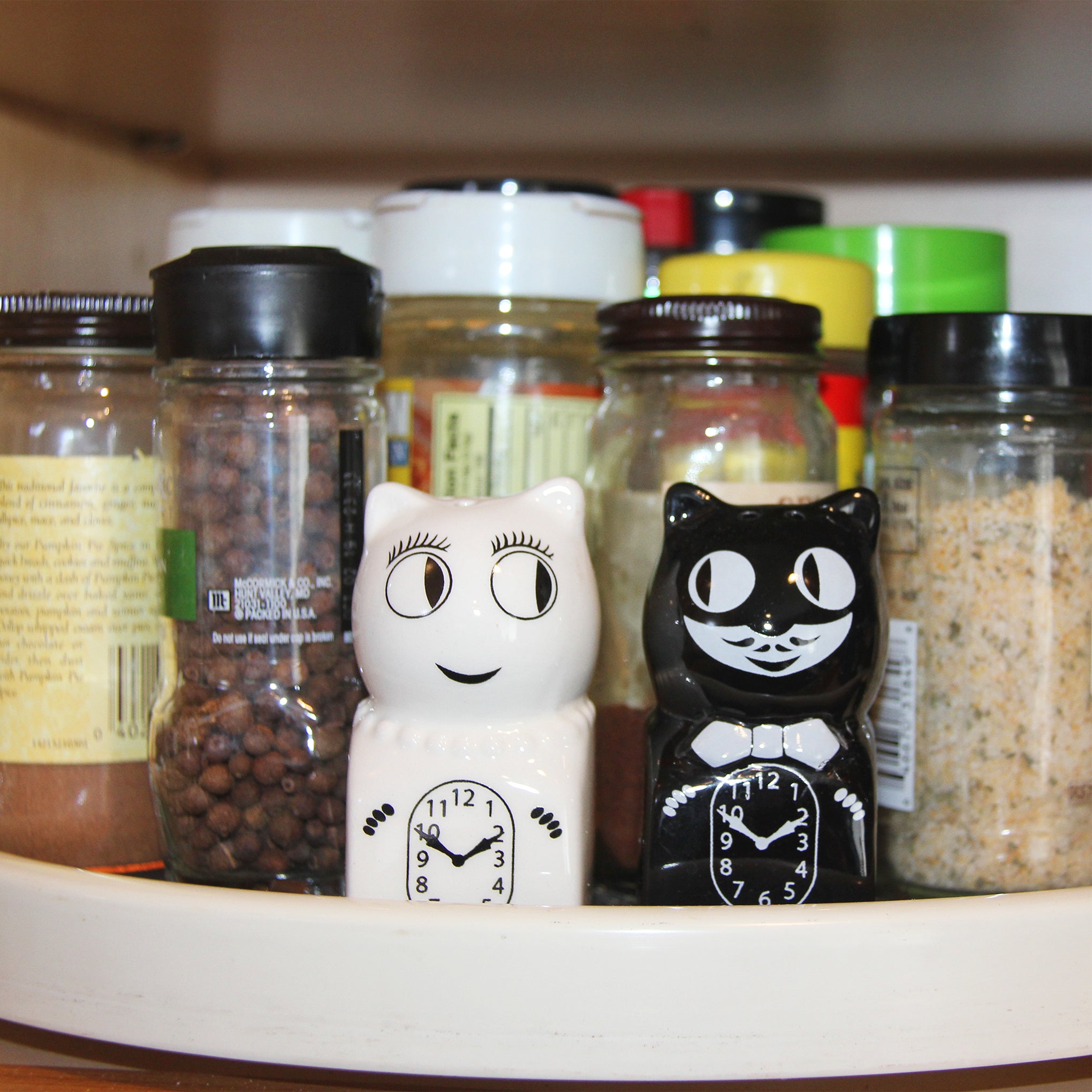 Kit-Cat Clock Salt & Pepper Shakers - Set of 2 - Image 2