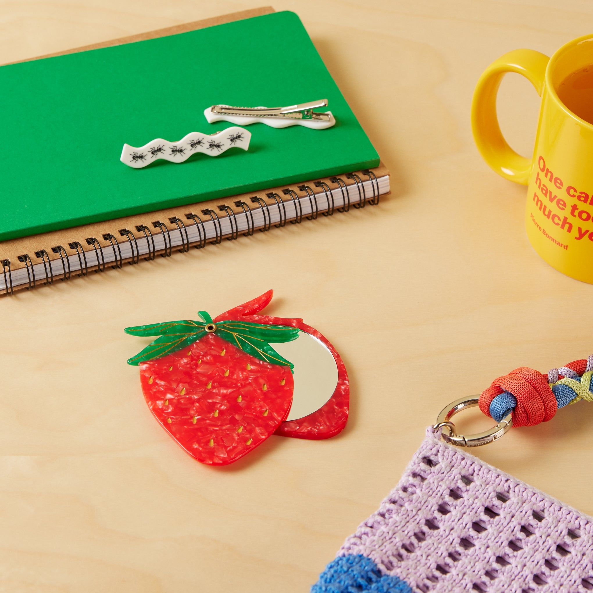 Solar Eclipse Compact Mirror - Strawberry - Image 5